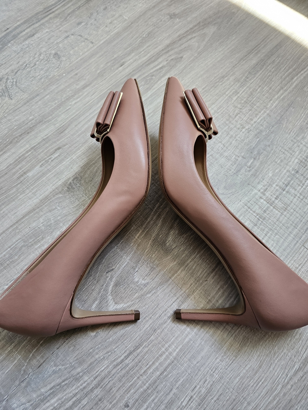 Ferragamo Zeri Blush Pumps - Picture 7 of 7